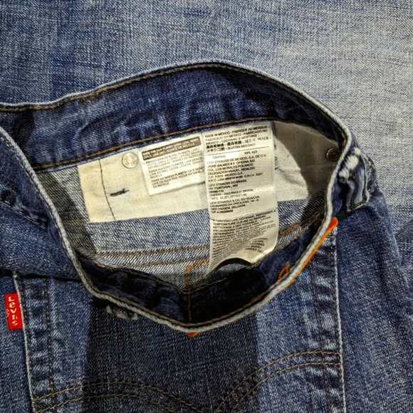 Levi's Distressed 505s - Picture 4 of 5